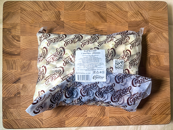 Сыр 1 кг ГОРНЫЙ СЫРОВАР (Бочонок с укропом и чесноком) в Ступино