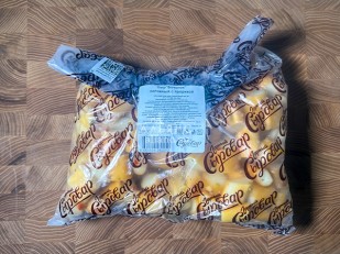 Сыр ГОРНЫЙ СЫРОВАР (Бочонок с паприкой): Сыр 1 кг ГОРНЫЙ СЫРОВАР (Бочонок копчёный с паприкой)