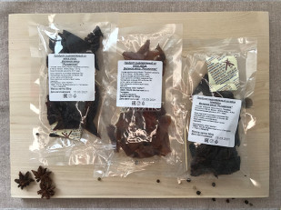 Японские снеки и крекеры: Рыцарское мясо кабан